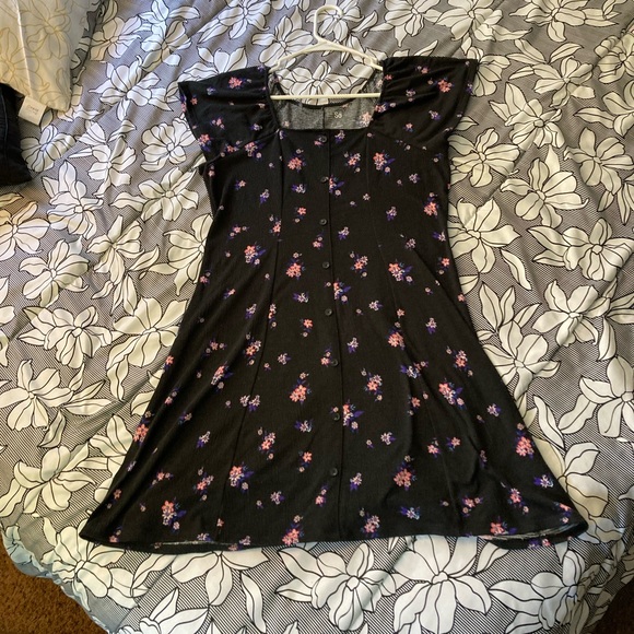 Fun summer dress! - Picture 5 of 9